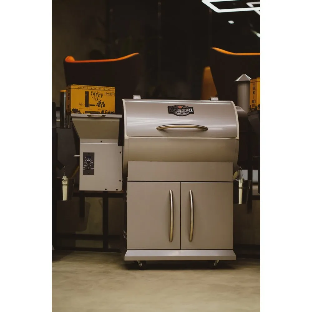 300 Fahrenheit - Medium Pellet Smoker (Silver)