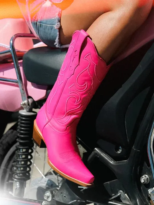 Corral Women's Fuchsia Embroidery Snip Toe Western Boots Z5138