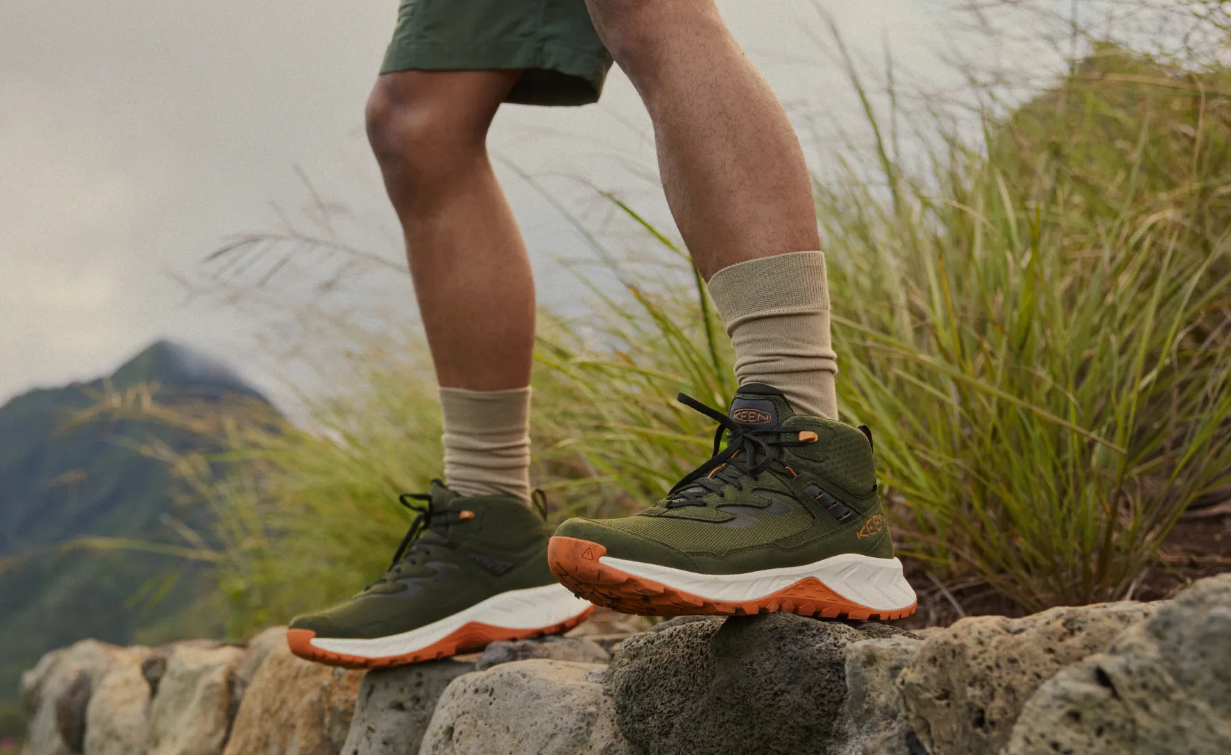 Men's Hightrail Waterproof Hiking Boot  |  Dark Earth/Oak Buff