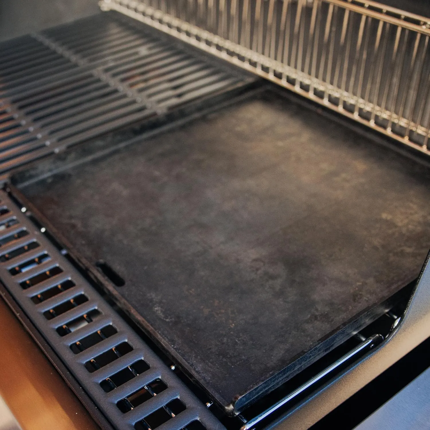Weber:  Weber Crafted Flat Top - Cooking